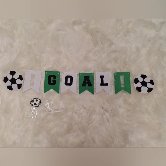 Soccer birthday decorations- New in package - Picture 2 of 2